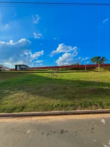 Lote/Terreno à venda, 270m² no Jardins Capri, Senador Canedo