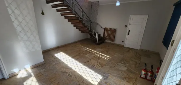 Imóvel Comercial com 5 Quartos para alugar, 290m² no Ponta da Praia, Santos