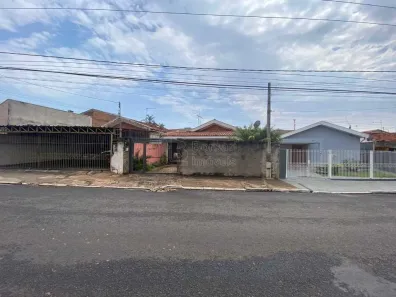 Casa com 3 Quartos à venda, 152m² no Jardim América (Vila Xavier), Araraquara