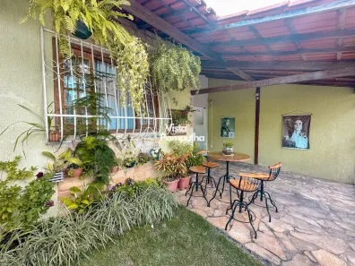 Casa com 3 Quartos à venda, 95m² no Santa Amélia, Belo Horizonte