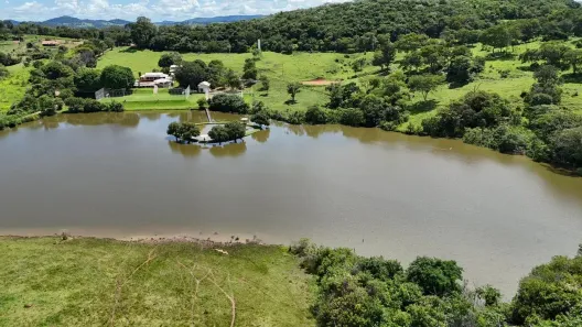 Fazenda/Sítio com 6 Quartos à venda, 96800m² no , Itauçu
