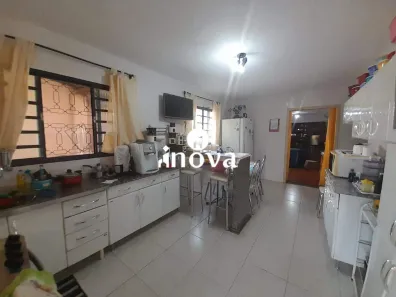 Casa com 3 Quartos à venda, 161m² no Fabrício, Uberaba