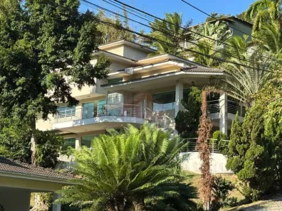 Casa de Condomínio com 4 Quartos à venda, 650m² no Vila Progresso, Niterói