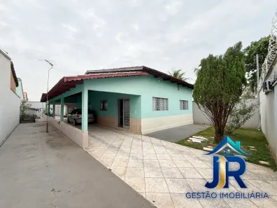 Casa com 4 Quartos à venda, 280m² no Setor Santos Dumont, Goiânia