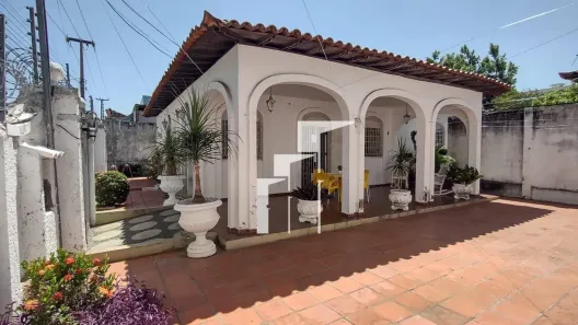 Casa com 4 Quartos à venda, 200m² no Centro, Teresina