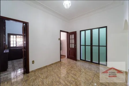 Casa com 4 Quartos à venda, 250m² no Vila Rio Branco, Jundiaí