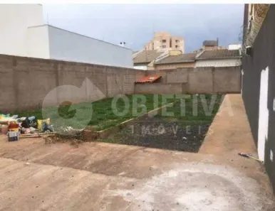Lote/Terreno à venda, 250m² no Jardim Europa, Uberlândia