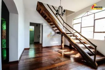 Imóvel Comercial com 7 Quartos à venda, 341m² no Niterói, Divinópolis
