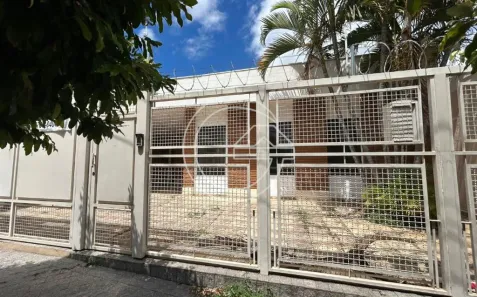 Imóvel Comercial com 3 Quartos para alugar, 10m² no Centro, Marília