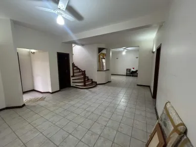 Casa com 4 Quartos à venda, 254m² no Vila Cristóvam, Limeira