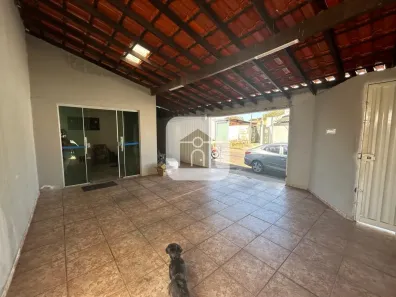 Casa com 2 Quartos para alugar, 157m² no Jardim das Palmeiras, Uberlândia