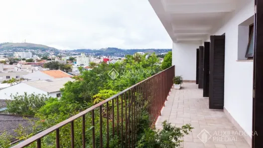 Casa com 3 Quartos à venda, 196m² no Medianeira, Porto Alegre