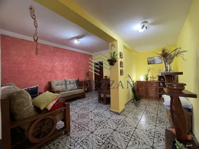 Casa com 2 Quartos à venda, 145m² no Jardim Helena, Taboão da Serra