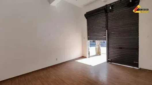 Ponto Comercial para alugar, 30m² no Porto Velho, Divinópolis