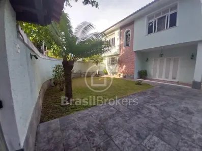 Casa com 3 Quartos à venda, 236m² no Freguesia (Jacarepaguá), Rio de Janeiro