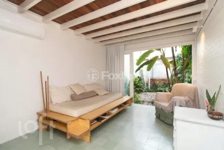 Casa com 2 Quartos à venda, 101m² no Cidade Baixa, Porto Alegre