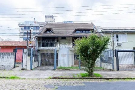 Sobrado com 4 Quartos à venda, 389m² no Partenon, Porto Alegre