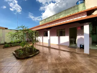 Casa com 5 Quartos à venda, 360m² no Camilo Alves, Contagem