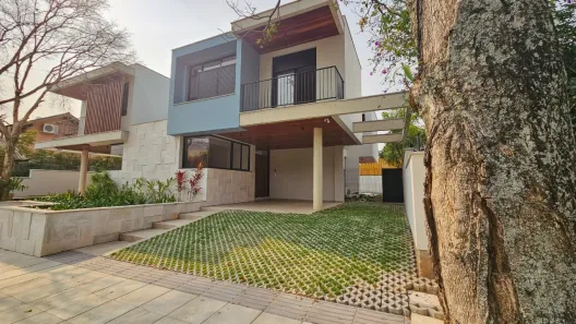 Casa com 3 Quartos à venda, 220m² no Lagoa da Conceição, Florianópolis