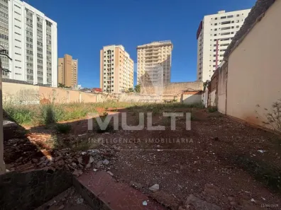 Lote/Terreno com 1 Quarto à venda, 613m² no Fundinho, Uberlândia