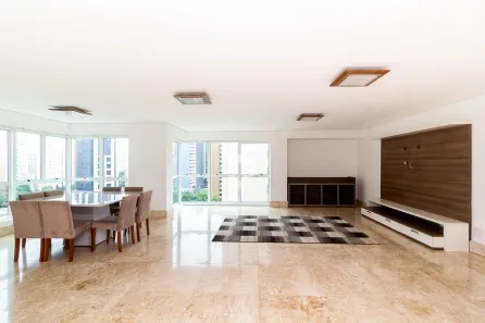 Apartamento com 3 Quartos para alugar, 220m² no Água Verde, Curitiba