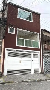 Casa com 3 Quartos para alugar, 150m² no Jardim Tupanci, Barueri