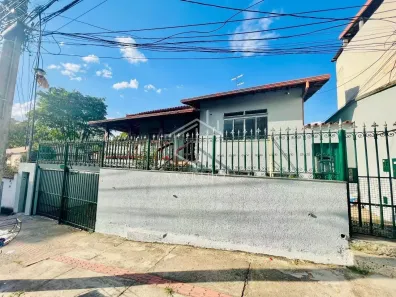 Casa com 5 Quartos para alugar, 250m² no Universitário, Belo Horizonte