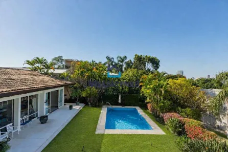 Casa com 8 Quartos à venda, 725m² no Jardim Guedala, São Paulo