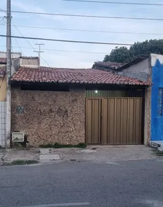 Casa com 2 Quartos à venda, 110m² no Itaperi, Fortaleza