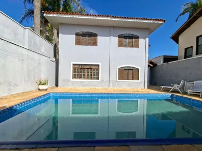 Casa de Condomínio com 4 Quartos para venda ou aluguel, 300m² no São Paulo II, Cotia