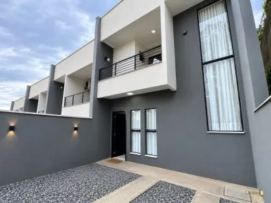 Sobrado com 2 Quartos à venda, 75m² no Boa Vista, Joinville