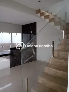 Casa com 3 Quartos à venda, 111m² no Novo Mundo, Uberlândia