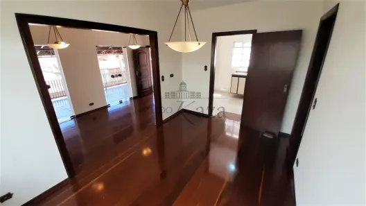 Sobrado com 3 Quartos à venda, 217m² no Bosque dos Eucaliptos, São José dos Campos