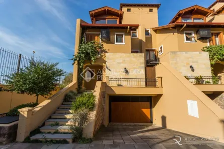 Casa de Condomínio com 3 Quartos à venda, 437m² no Três Figueiras, Porto Alegre