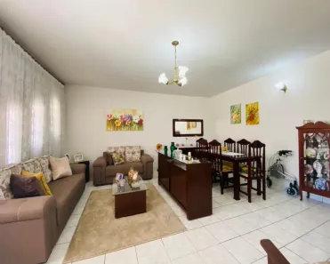 Casa com 4 Quartos à venda, 246m² no Morada da Colina, Resende