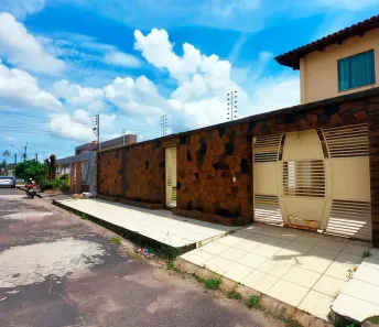 Casa com 4 Quartos à venda, 300m² no Planalto, Manaus