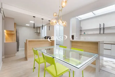 Sobrado com 3 Quartos à venda, 130m² no Santa Felicidade, Curitiba