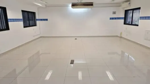 Sala Comercial para alugar, 382m² no Boqueirão, Santos