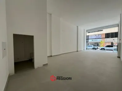 Sala Comercial para alugar, 90m² no Nações, Balneário Camboriú