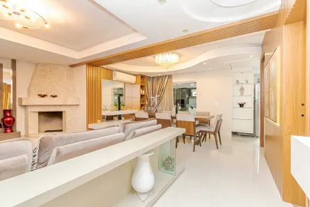 Casa com 4 Quartos à venda, 270m² no Campo Comprido, Curitiba