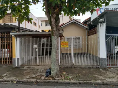 Casa com 2 Quartos para alugar, 65m² no Vila São José, Taubaté