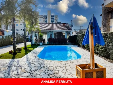Casa com 4 Quartos à venda, 200m² no Guanabara, Joinville