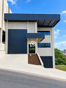 Galpão/Depósito/Armazém para alugar, 220m² no Charqueadas, Caxias do Sul