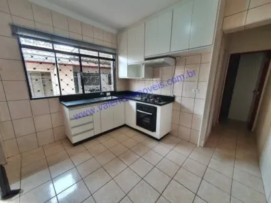Casa com 6 Quartos à venda, 200m² no Vila Bertini, Americana