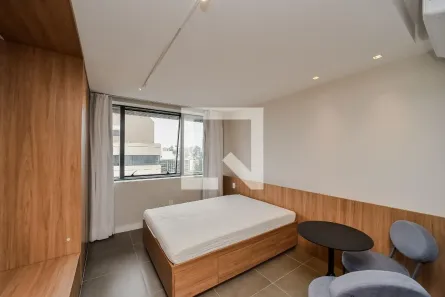 Kitnet com 1 Quarto à venda, 27m² no Três Figueiras, Porto Alegre