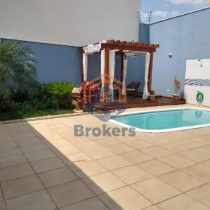 Sobrado com 3 Quartos à venda, 290m² no Jardim Caçula, Jundiaí