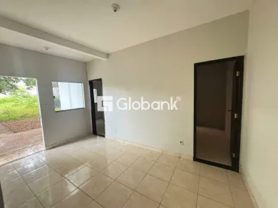 Casa com 2 Quartos à venda, 80m² no Vila Oliveira, Montes Claros