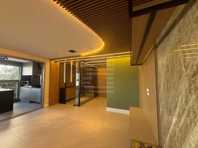 Apartamento com 3 Quartos para alugar, 207m² no Cambuí, Campinas