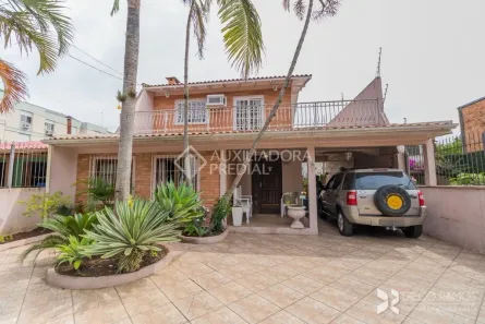 Casa com 3 Quartos à venda, 300m² no Cristal, Porto Alegre