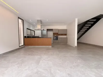Casa de Condomínio com 3 Quartos para alugar, 230m² no Tamboré, Santana de Parnaíba